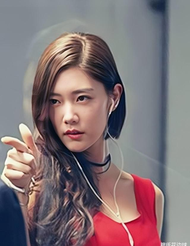 红帘之后